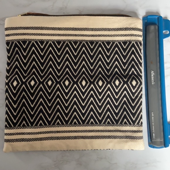 Tribe alive large canvas pouch - Picture 4 of 9